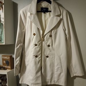 Very nice nwot Dennis Basso lined faux leather jacket in a soft white..stunning
